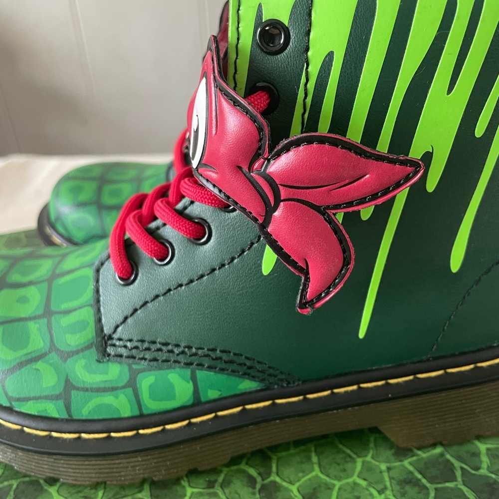 Doc Dr Martens Air Wair Boots Teenage Mutant Ninja Turtle TMNT KIDS 13 Raphael - Picture 9 of 16